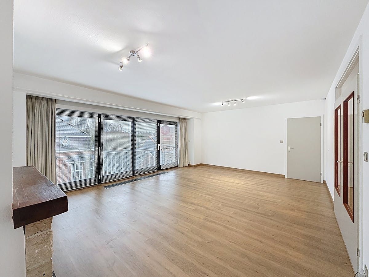 Appartement de trois pièces avec garage à vendre à Ypres - photo 3