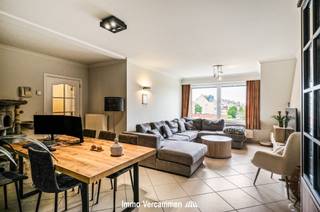 Perfect instapklaar appartement, gunstig gelegen nabij het landelijke dorpscentrum van Putte. Dit knap appartement met 2 slaapkamers is gelegen op de...
