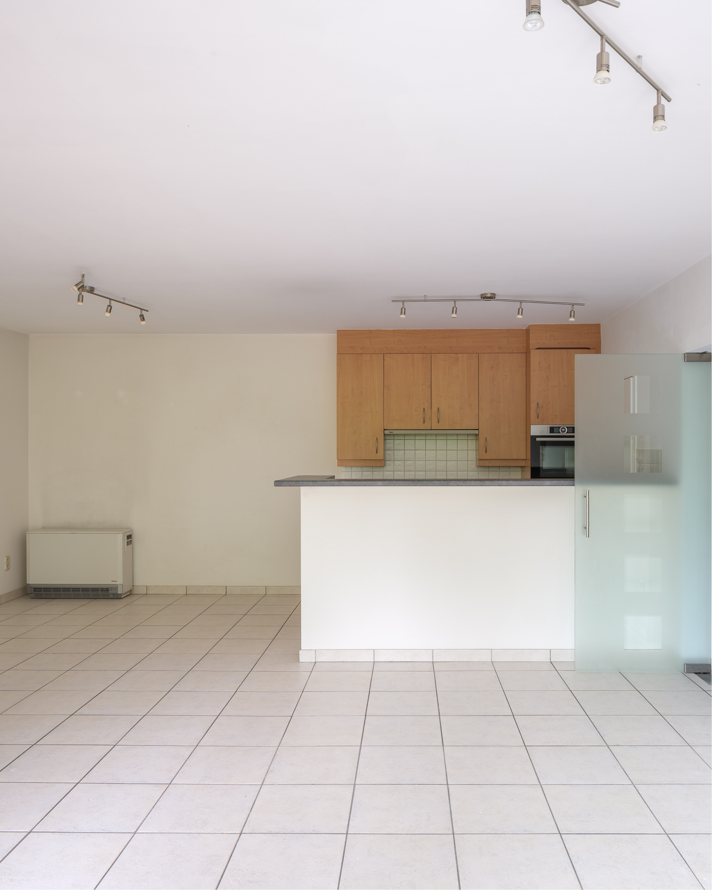 Lichtrijk appartement met privétuin - foto 3