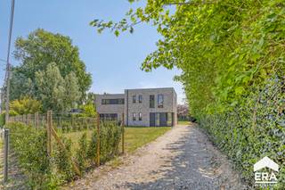 Te Koop: Prachtige Casco Nieuwbouw op Toplocatie – Af te werken naar Eigen SmaakOntdek deze unieke kans om je droomwoning zelf vorm te geven! Deze...