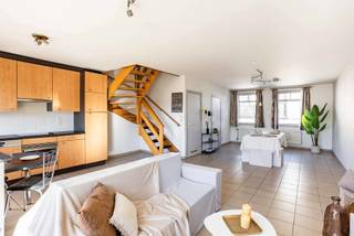 Ruim duplexappartement met drie kamers in DilbeekBent u op zoek naar een ruim duplexappartement op een centrale locatie? Wij bieden u dit appartement...