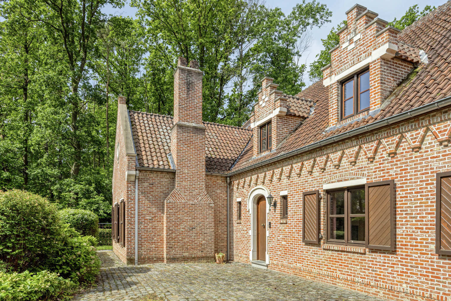 Prachtige en kwalitatieve woning op toplocatie in Linden. - foto 1