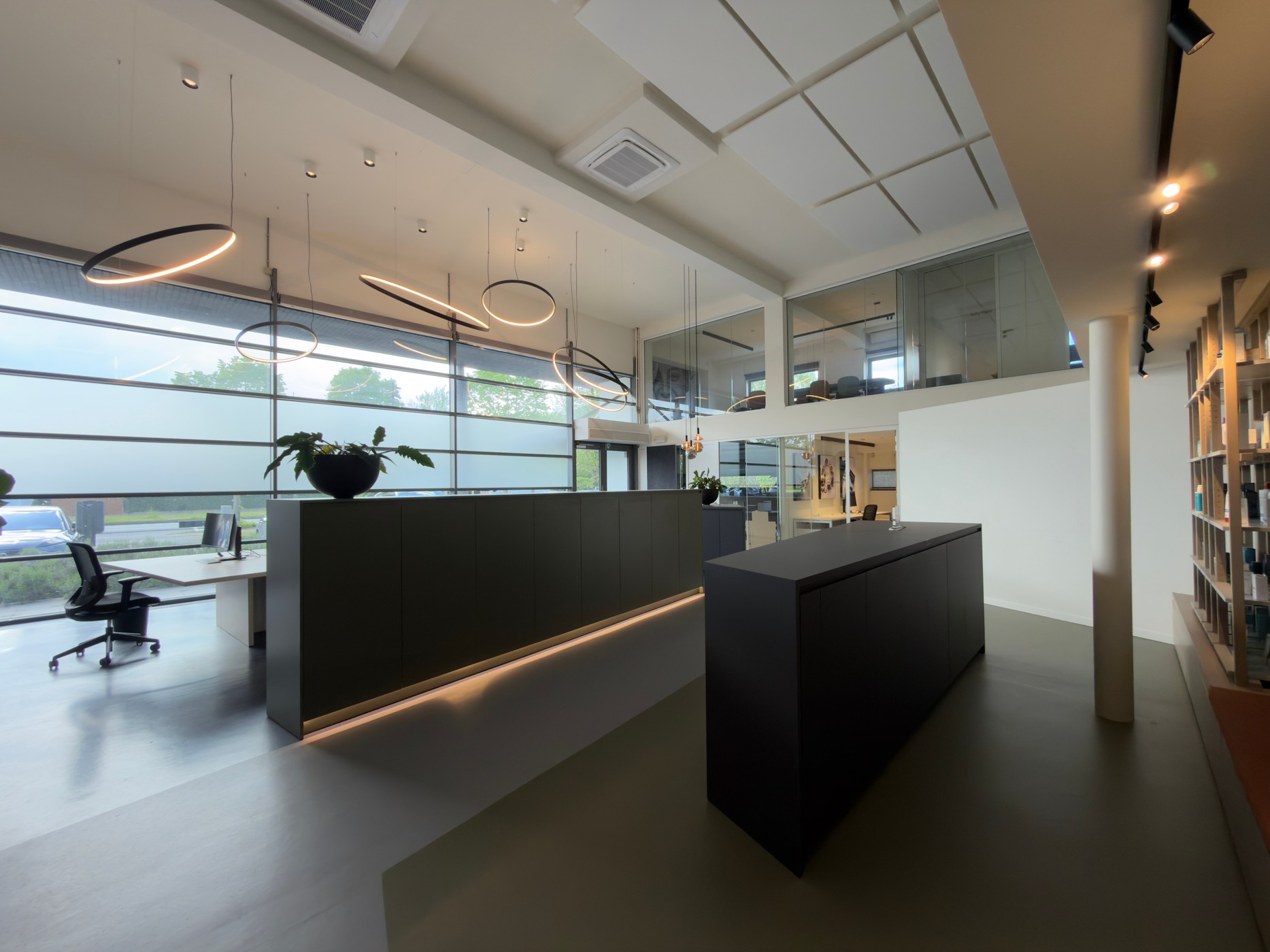 Kantoorgebouw 1.000m² te huur langs de Kortrijksesteenweg in Sint-Martens-Latem - foto 5