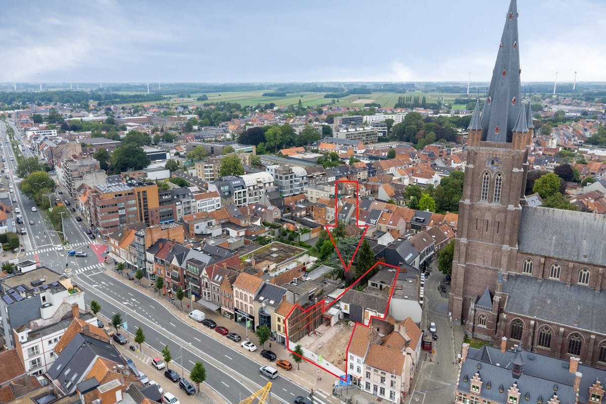 Projectgrond te koop aan de Markt van Eeklo! - foto 3