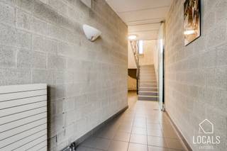 Dit ruime kantoorgebouw in het hart van Haaltert combineert een uitzonderlijk centrale ligging met uitstekende bereikbaarheid en...