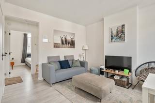 Dit recent gerenoveerd appartement op de 3de verdieping wordt huidig verhuurd als Airbnb kamer.Een uitstekend rendement van 6,12%!Het is een...