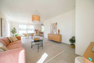 Ontdek deze prachtige nieuwbouwwoning (modelwoning), ideaal gelegen op een boogscheut van centrum Oostrozebeke. Met een perceeloppervlakte van...