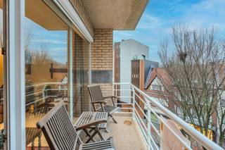 Gezellig appartement te koop met 2 slaapkamers gelegen langs de Weeshuisstraat te Oostende. Dit appartement is gelegen in een goed...