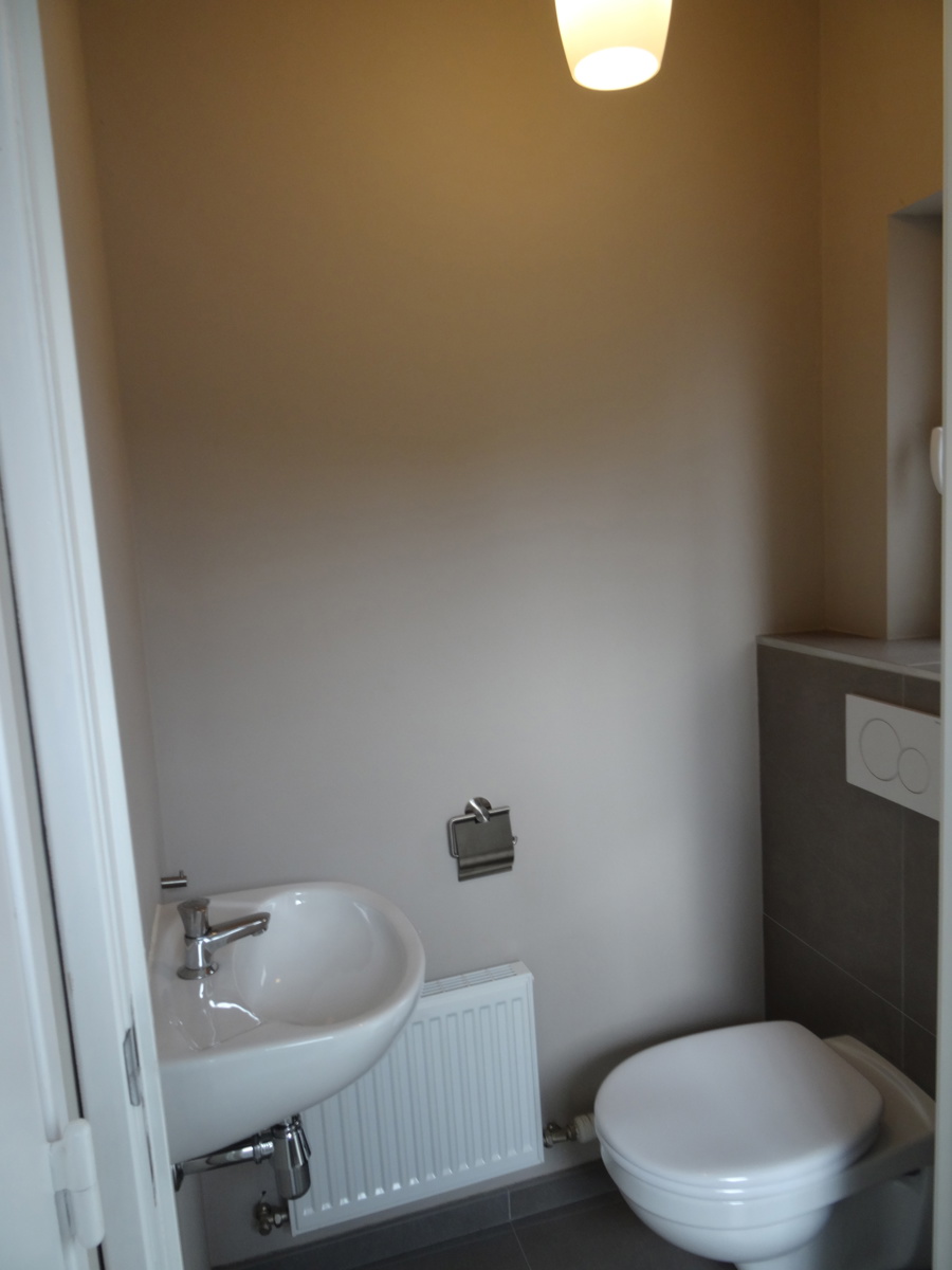 Ruime woning met 4 slaapkamers en tuin - foto 2