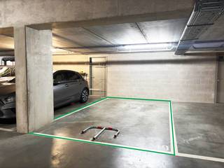 Op deze centrale locatie bevindt zich een ondergrondse autostaanplaats (Nr. 19). Deze staanplaats biedt een praktische parkeergelegenheid en is...