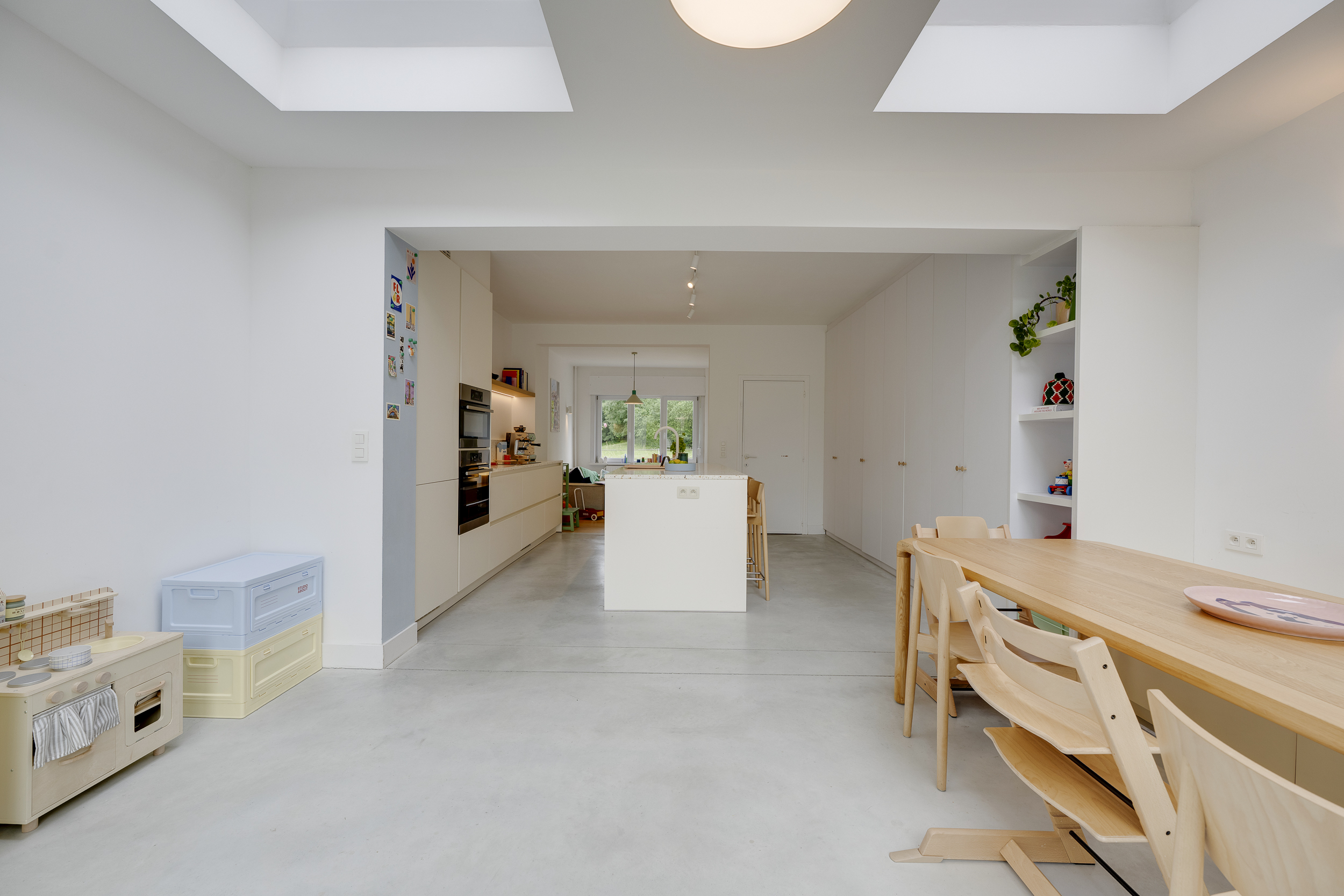 Licht, groen en architectuur: een huis dat blijft verrassen - foto 2