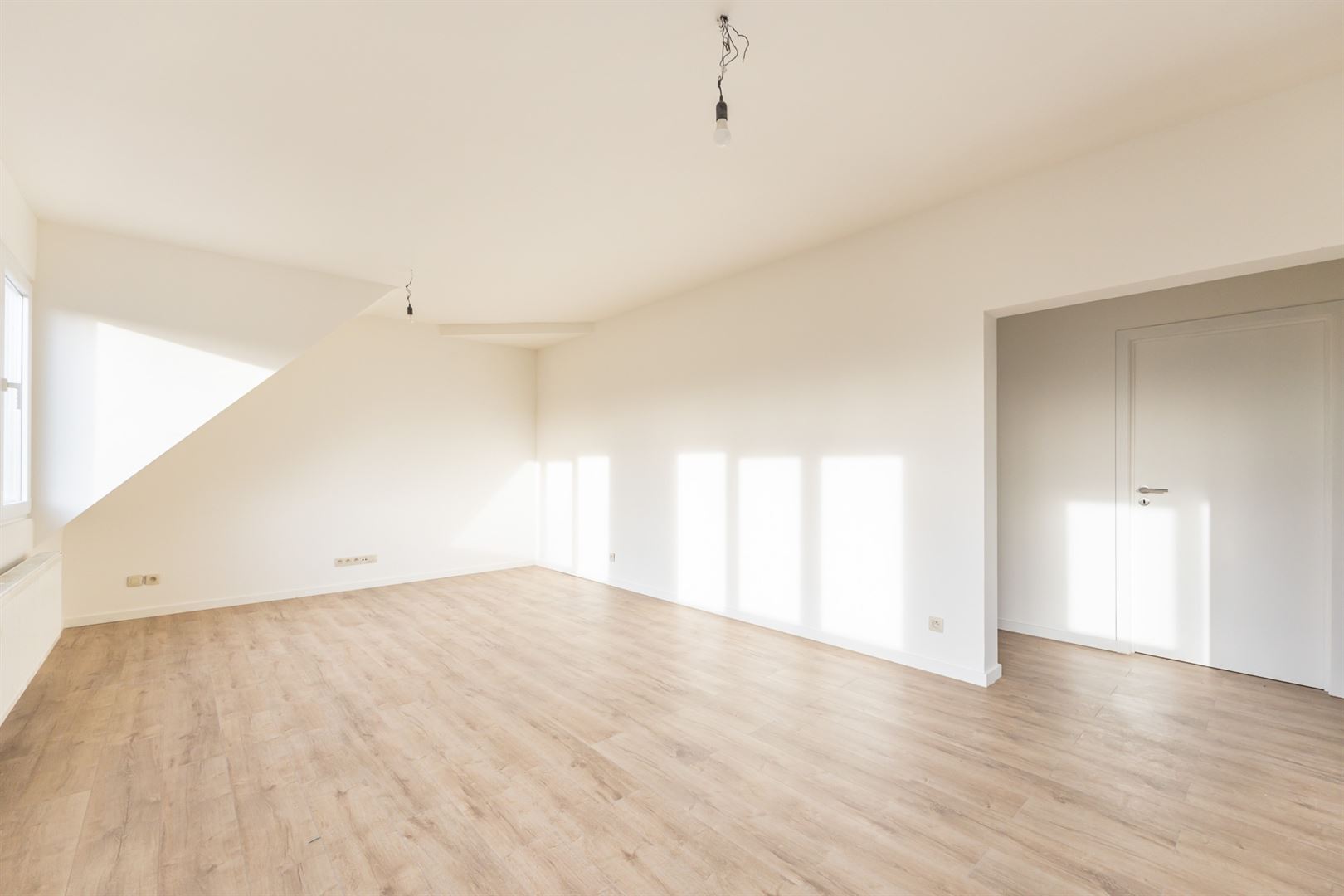 Prachtig dakappartement met 2 ruime slaapkamers te Schoonbroek.  - foto 5