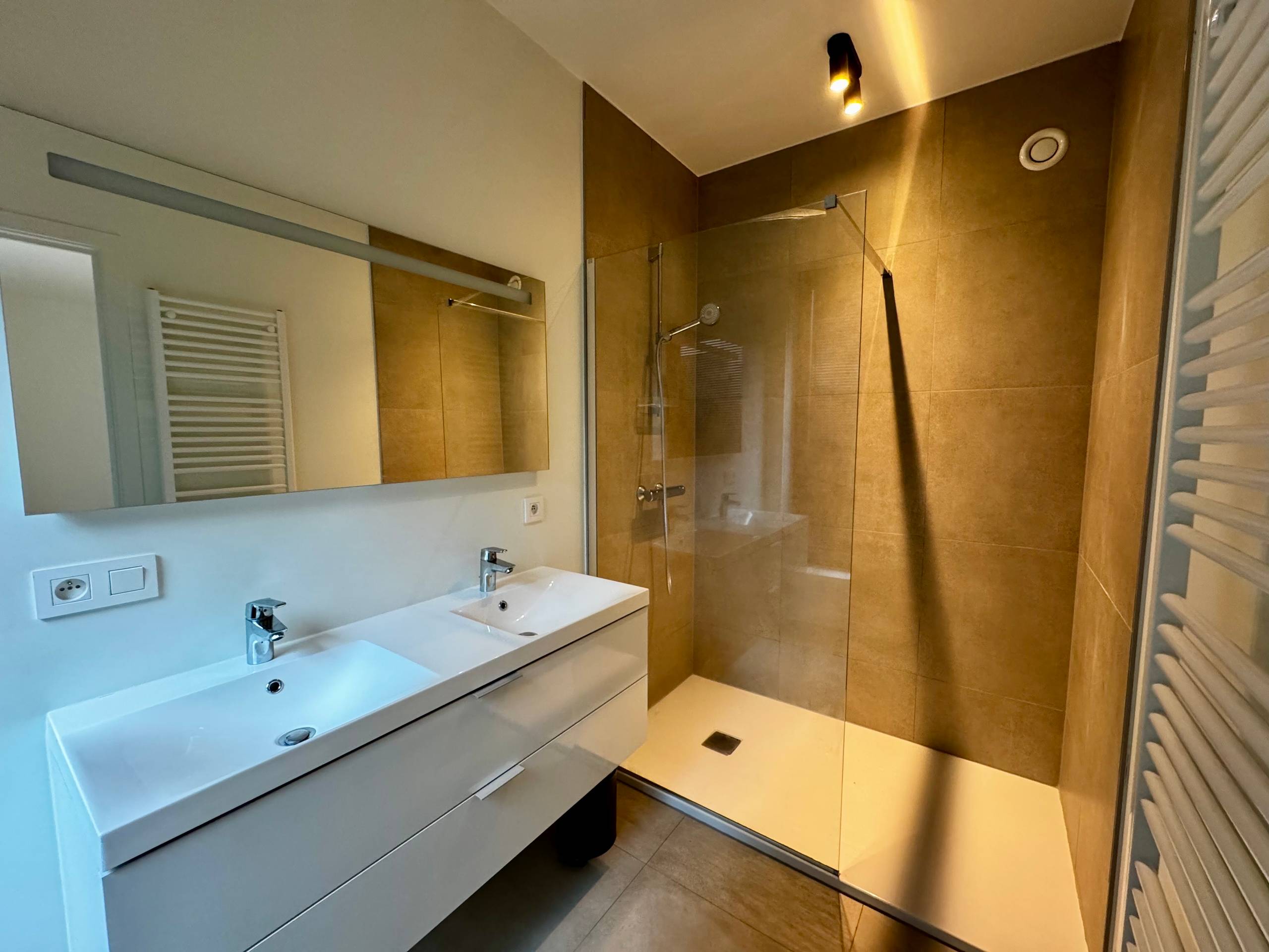 Modern appartement te huur, ideaal voor starters! - foto 5