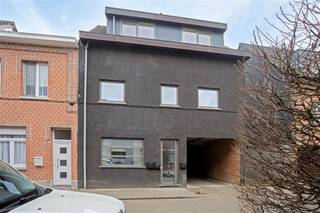 Looking for a move-in ready apartment with lots of light and a spacious terrace? This apartment is the perfect choice for those looking for...