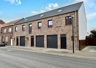 Op zoek naar een moderne, energiezuinige woning met hoogwaardige afwerking? Deze BEN-woning (EPC A) in het hart van Beselare combineert comfort,...