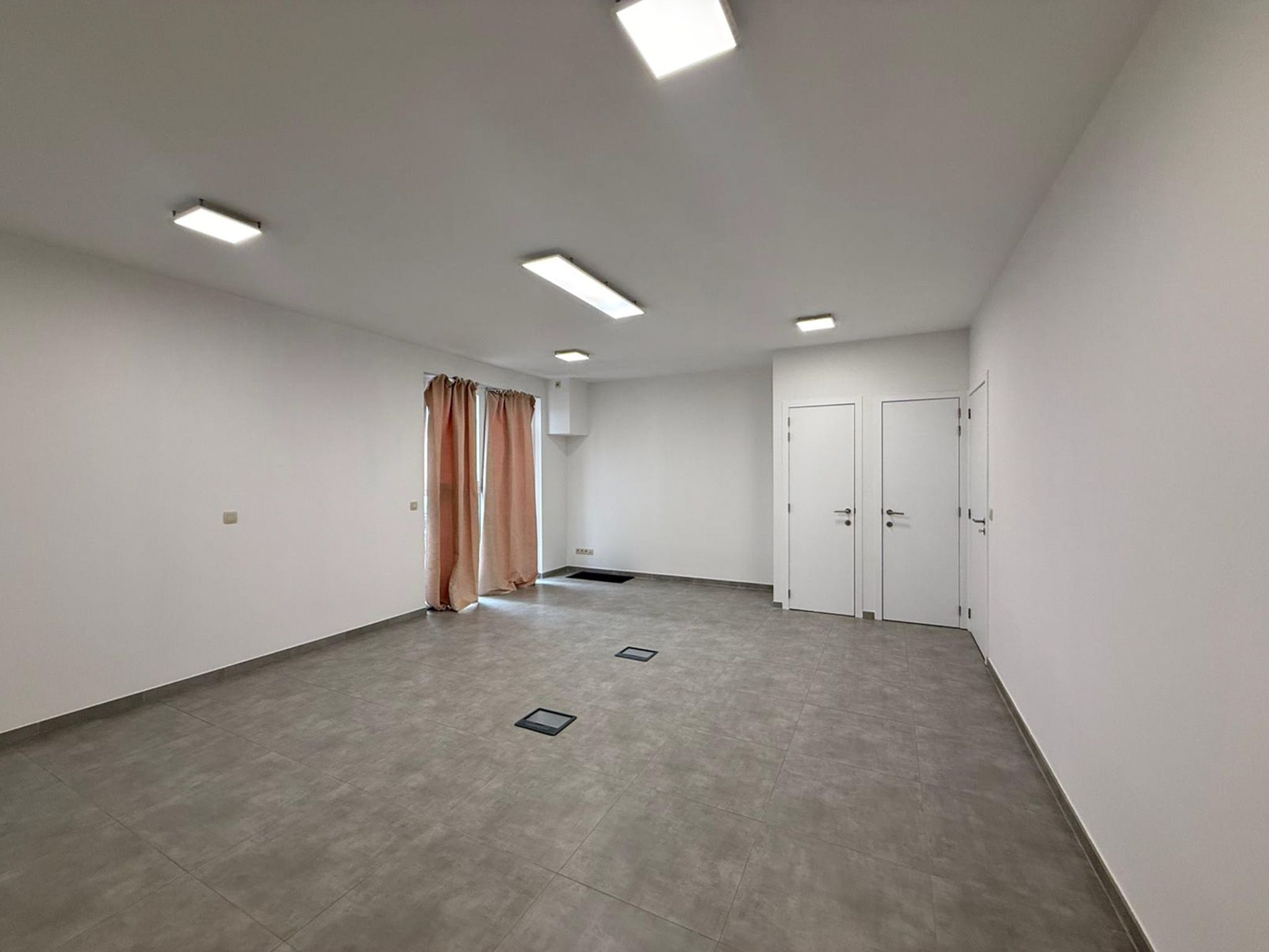 3-slaapkamerappartement met koer en garage te huur in Gent! - foto 2