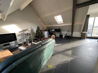 Energiezuinig loftappartement van 117m² op de 2de verdieping met 1 slaapkamer, zolderberging/kamer, groot zonnig terras en...