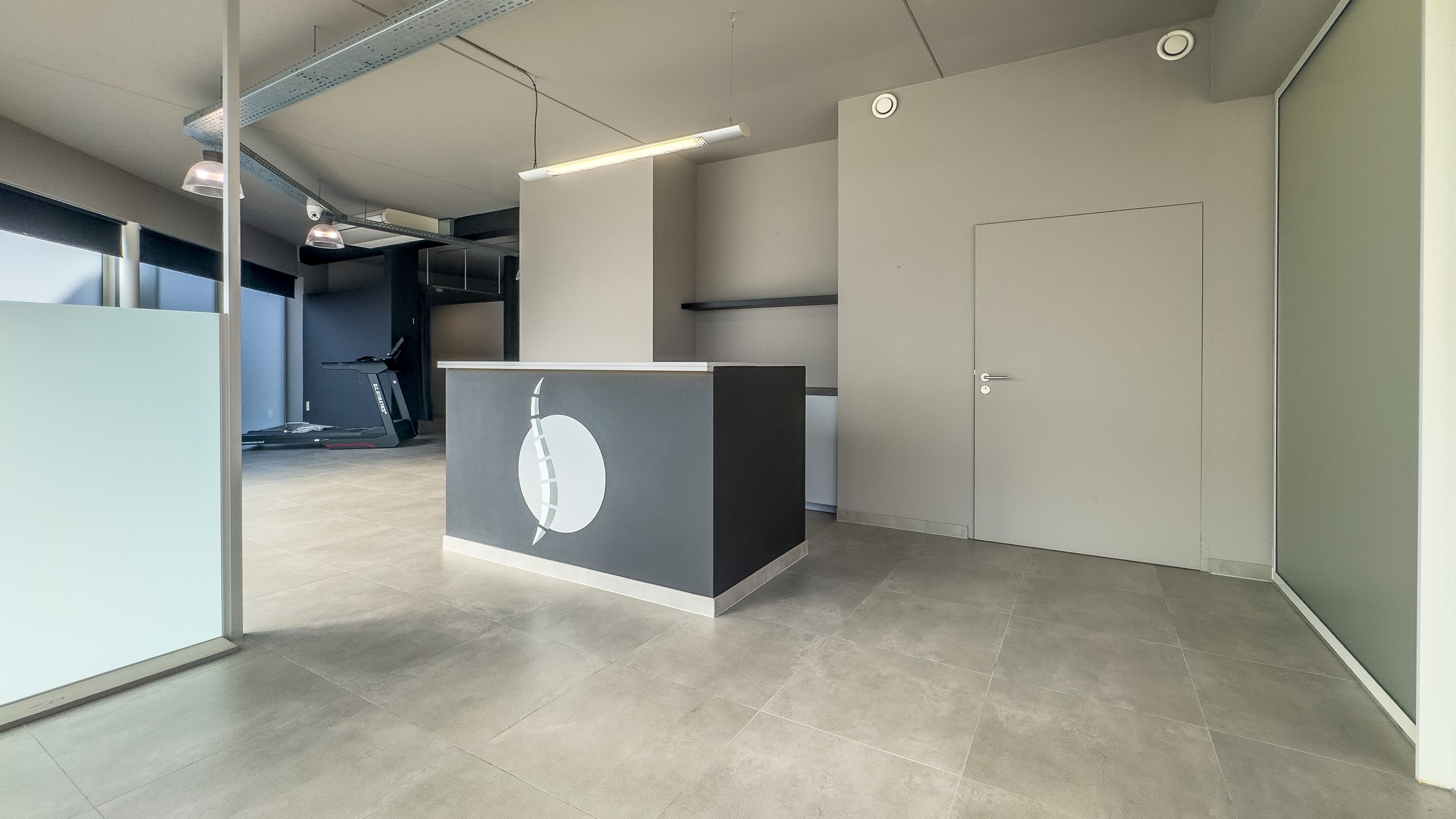 Ruim gelijkvloers handelspand te huur op commerciële ligging in Zele - foto 5