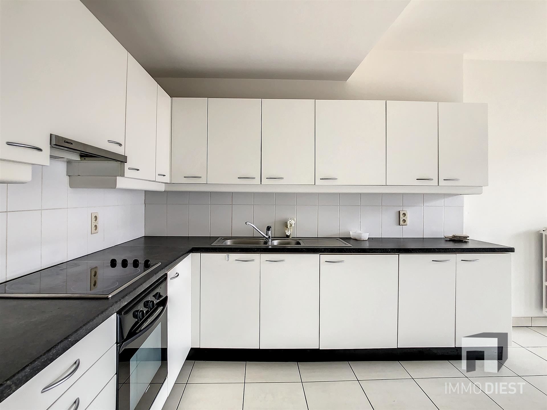 Zeer ruim appartement in het centrum van Diest - foto 4