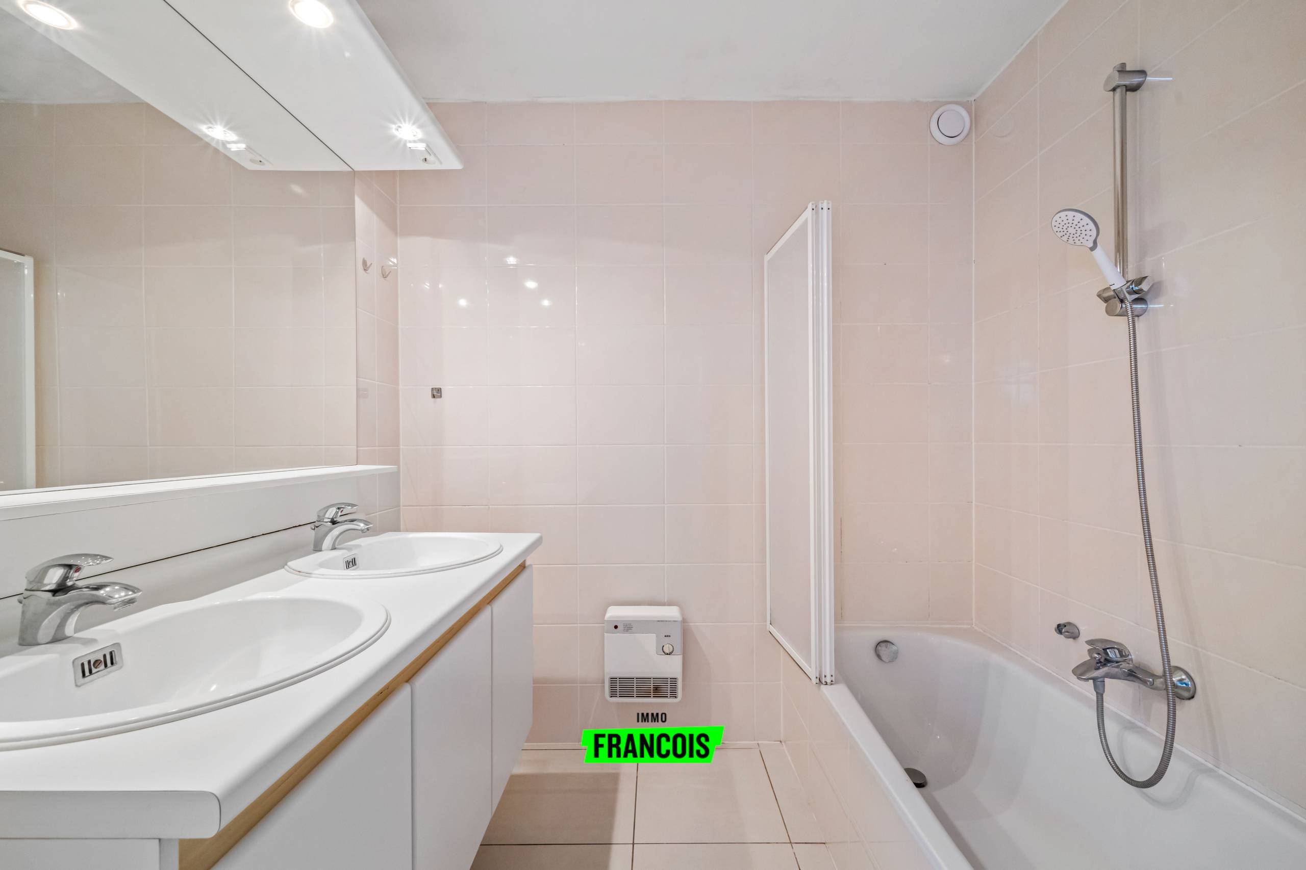 Aangenaam duplexappartement met zonnig terras in Oostende. - foto 5