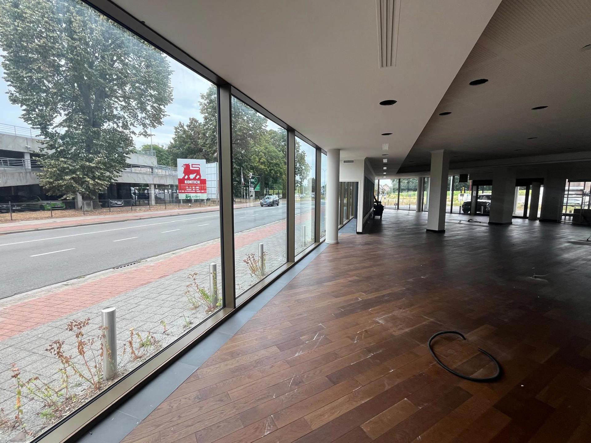 Commercieel gelijkvloers met uitstekende visibiliteit - foto 5