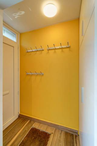 Interesse? Vragen? Neem gerust contact op met Roeland Hilderson via roeland@copandi.be of via +32 495 19 30 82.Deze charmante woning werd volledig...