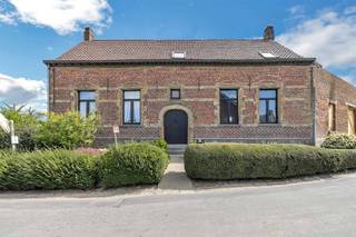 House for sale in Roosdaal