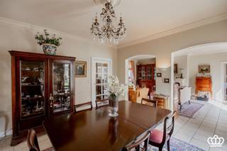 This beautiful villa on a total plot of 4452m², is located across the nature reserve Klein Schietveld near the center of Maria-Ter-Heide...