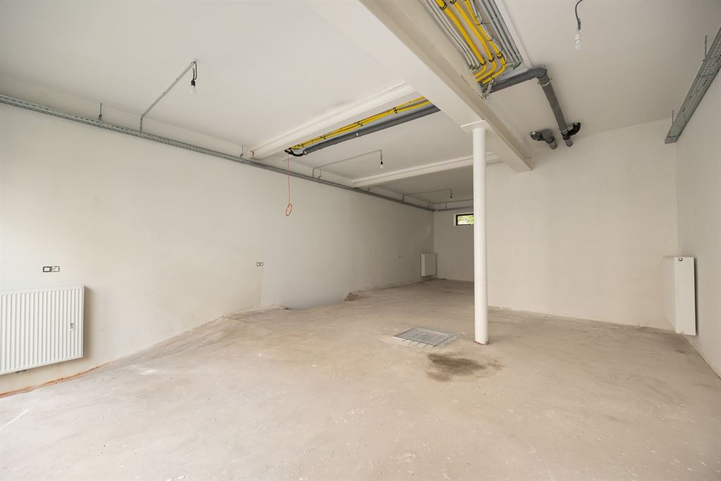 Handelsgelijksvloers in casco staat - foto 5