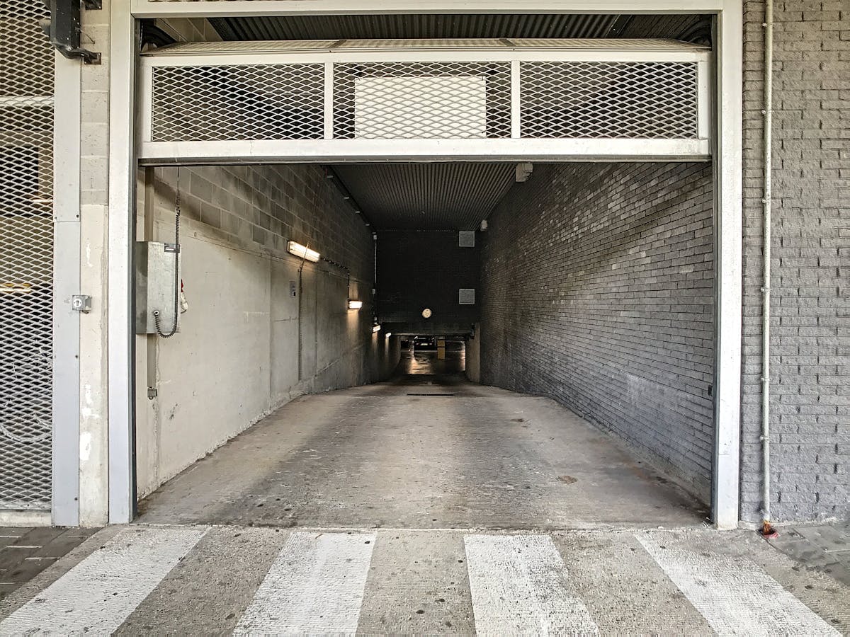 Afgesloten ondergrondse staanplaats (nr. 31) nabij Brugge - foto 4