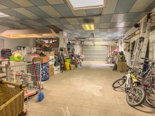 Voor meer informatie of een bezoek contacteer Anne De Block van OC Vastgoed: 0471 38 00 36 of anne@ocvastgoed.beDeze woning (214m²) met 4 volwaardige...