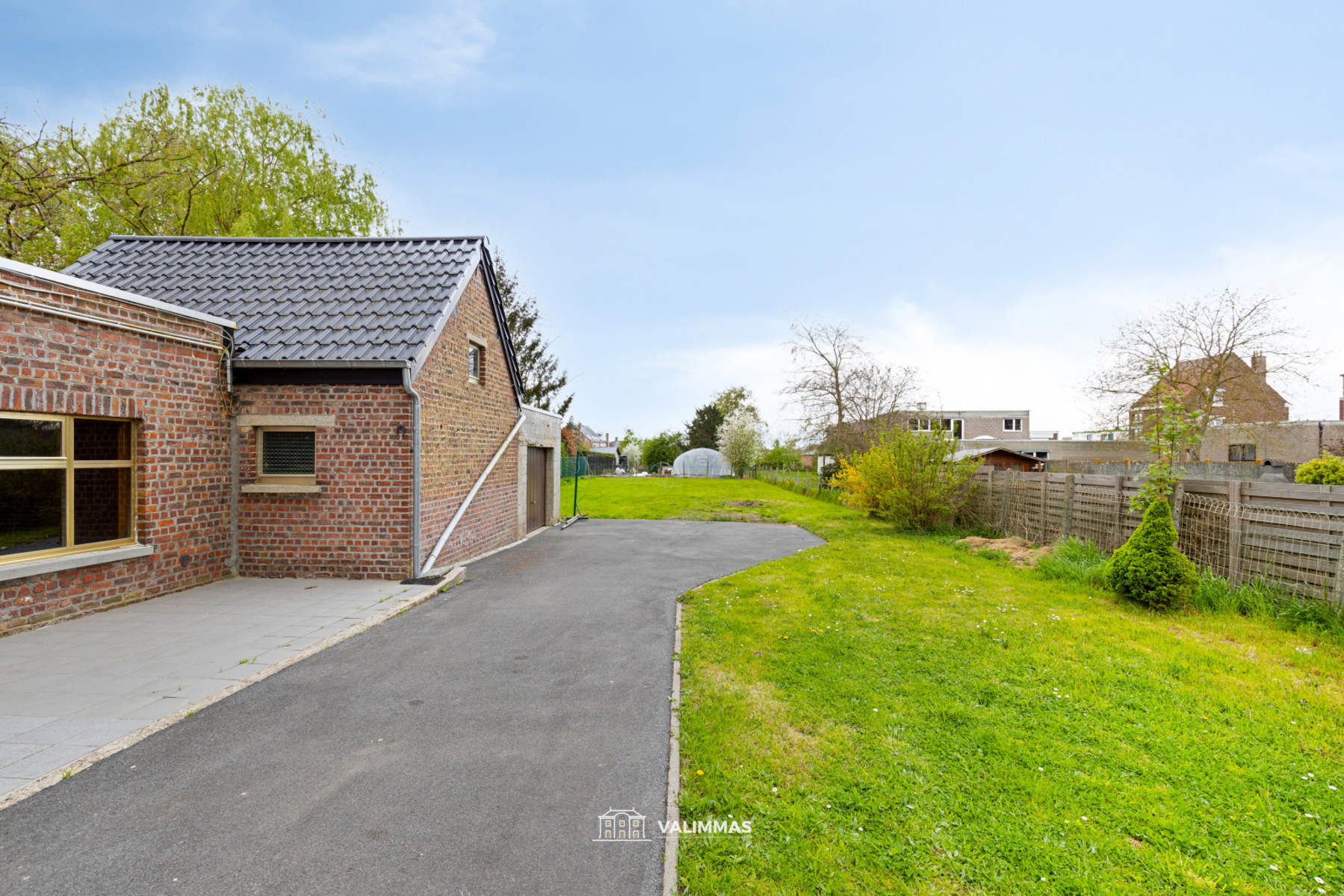 Verzorgde driegevelwoning met garage en grote tuin... - foto 3