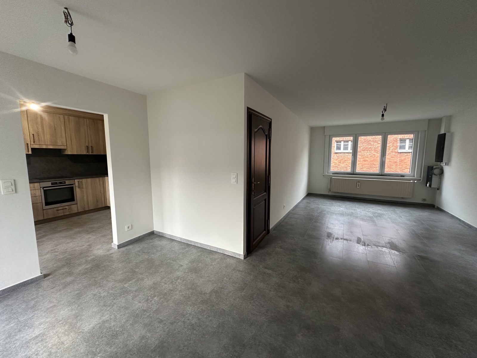 Ruime woning met grote tuin in centrum Mol. - foto 3