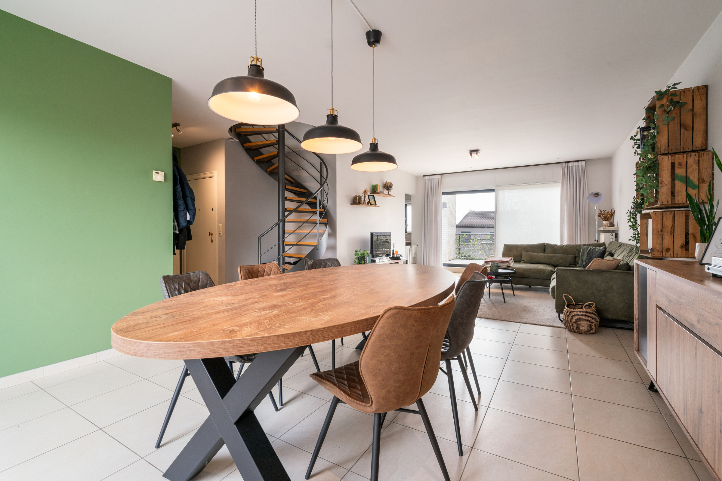 Knap en ruim 3-slpk-appartement met 3 terrassen en garage - foto 2