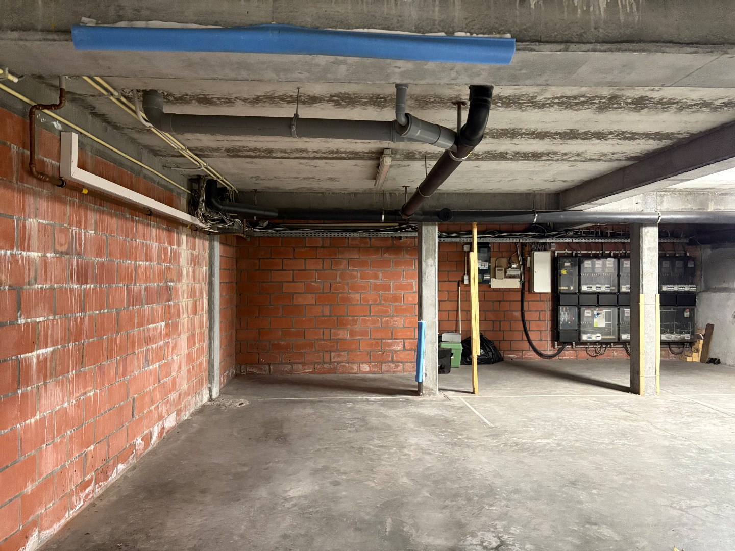 Garage à louer à Bruges - photo 2