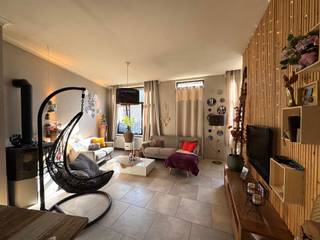 Instapklare halfopen woning met 3 (mogelijk 5) slaapkamers in MaasmechelenOp zoek naar een ruime, instapklare woning met veel mogelijkheden? Deze...