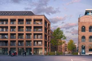 Dit zuid-gericht appartement met drie slaapkamers van 115m² beschikt over een lichtrijke eet- en leefruimte met extra hoge plafonds en een zonneterras van liefst 29m² met uitzicht op de parktuin. Bij binnenkomst bevindt zich een vestiairehal met toegang tot de leefruimte met een open keuken en een praktische berging. In de nachthal zijn er drie slaapkamers, twee toiletten, een technische berging en twee badkamers.<br /><br />Dankzij de nieuwe Verapazbrug werd de stadsring R40 recent een pak groter. Dok Noord kreeg hierdoor een autoluwe kade met éénrichtingsverkeer. Bovendien heeft de stad Gent plannen voor de aanleg van een nieuwe tramlijn en heel veel bijkomend groen.<br /><br />O’Vert wordt het een bijna-energieneutraal (BEN) project, met aansluiting op het Gentse warmtenet, fotovoltaïsche panelen en geavanceerde ventilatiesystemen. En dit in een autoluwe woonomgeving waarin voetgangers en fietsers de ruimte krijgen. <br />Naast de esthetische en duurzame kwaliteiten biedt het een aanzienlijke meerwaarde als investering. De combinatie van een topligging, hoogwaardige architectuur en duurzame technieken maakt dit project bijzonder aantrekkelijk voor zowel eigenaars-bewoners als investeerders.<br /><br />Verlaagd BTW-tarief van 6% mogelijk op de volledige constructiewaarde.<br /><br />Het volledige aanbod van O'Vert vind je bij Landbergh, steeds welkom voor een vrijblijvende toelichting via jef@landbergh.be of 09 225 25 24.