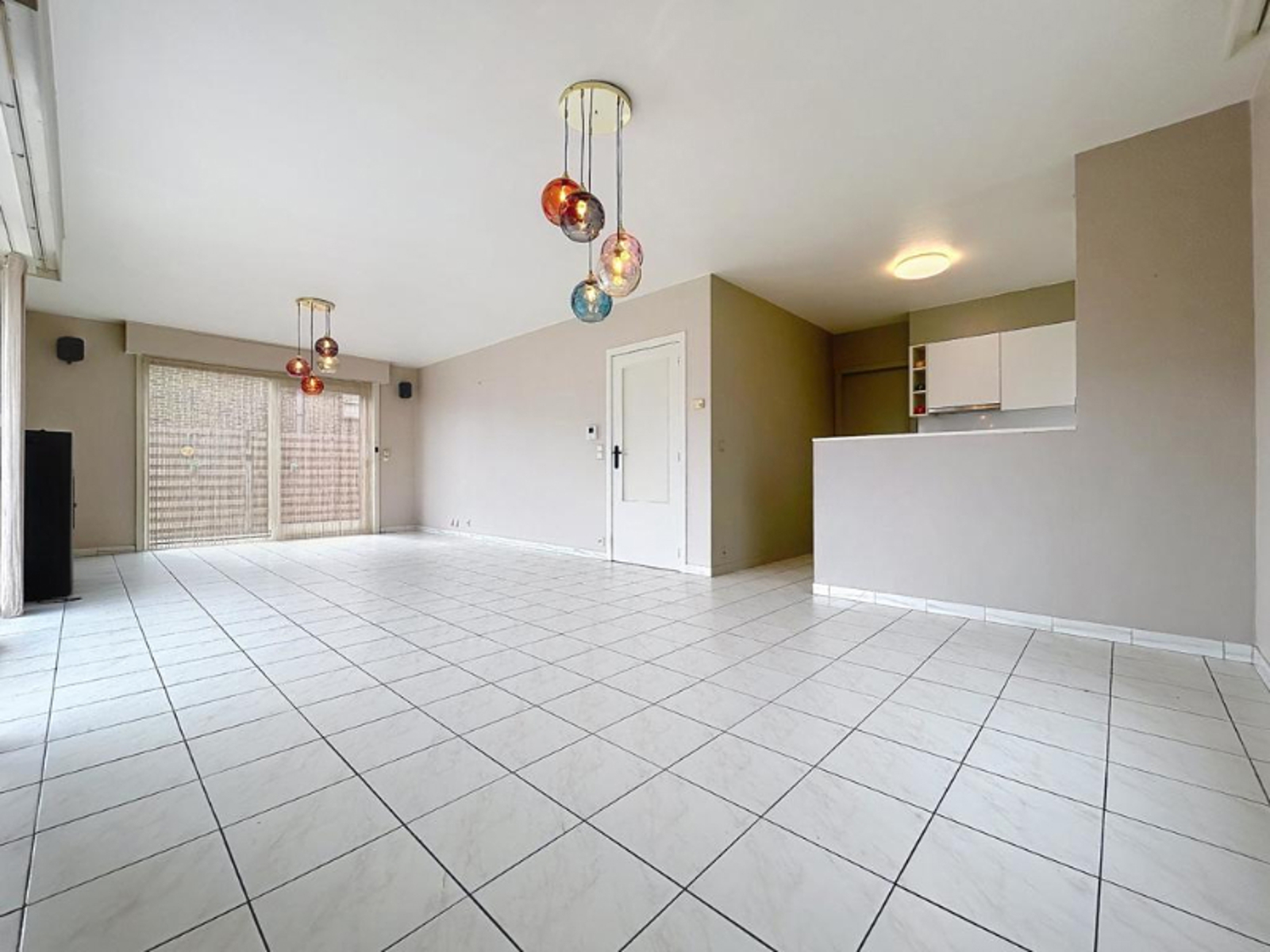 Instapklaar appartement met 2 slpks, garage en terrassen - foto 4