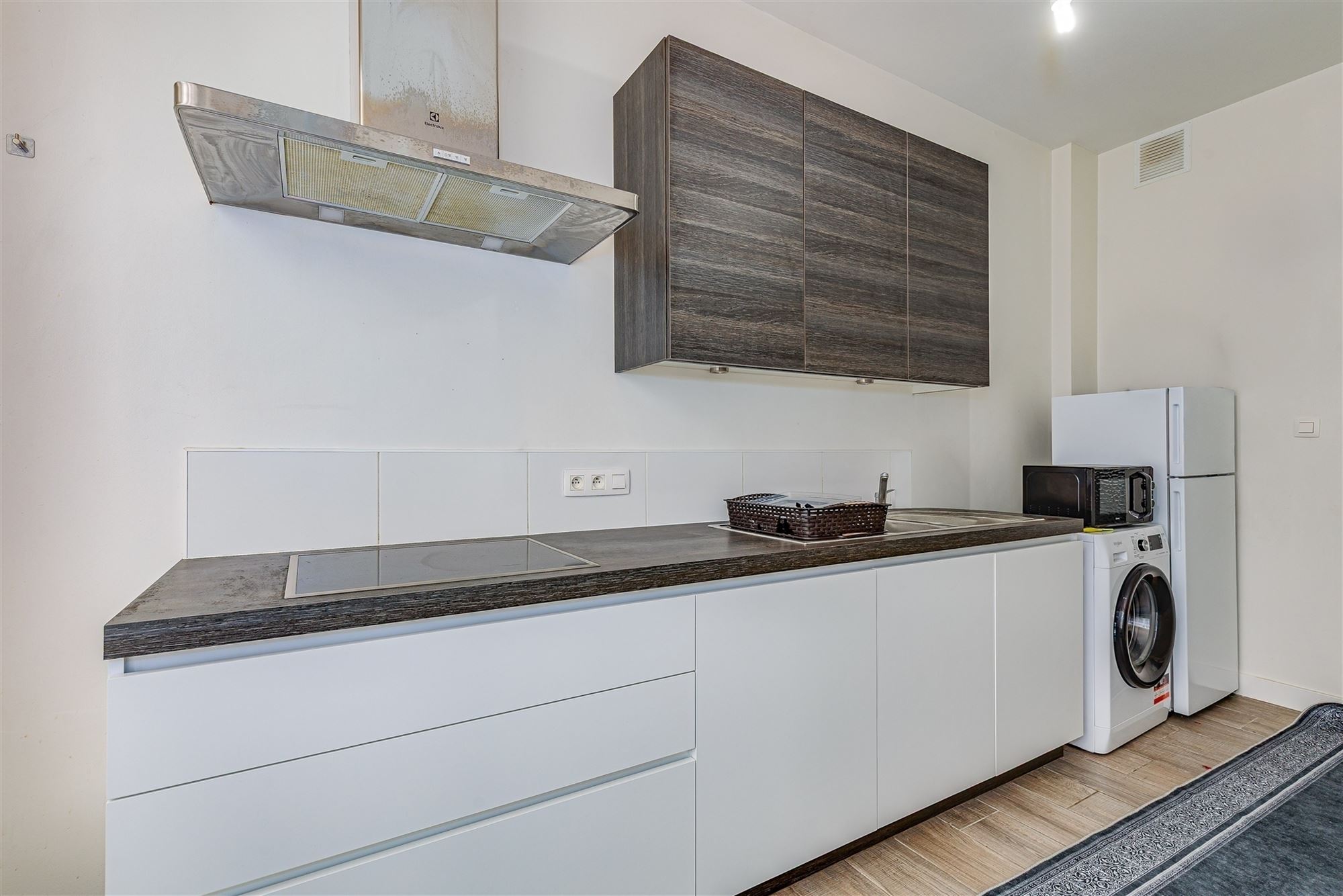 Vergund appartementsgebouw met 3 appt, handelsglvl en tuin in Merksem! - foto 5