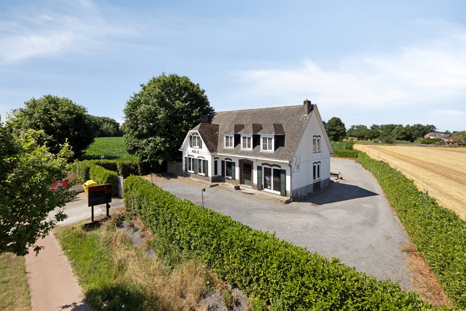 Handelshuis met tal van mogelijkheden in Geel - foto 1