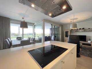 Dit appartement ligt in de prestigieuze residentie “Zuidzicht I” aan de Blauwe Boulevard, de nieuwste en smaakvolste buurt van Hasselt...