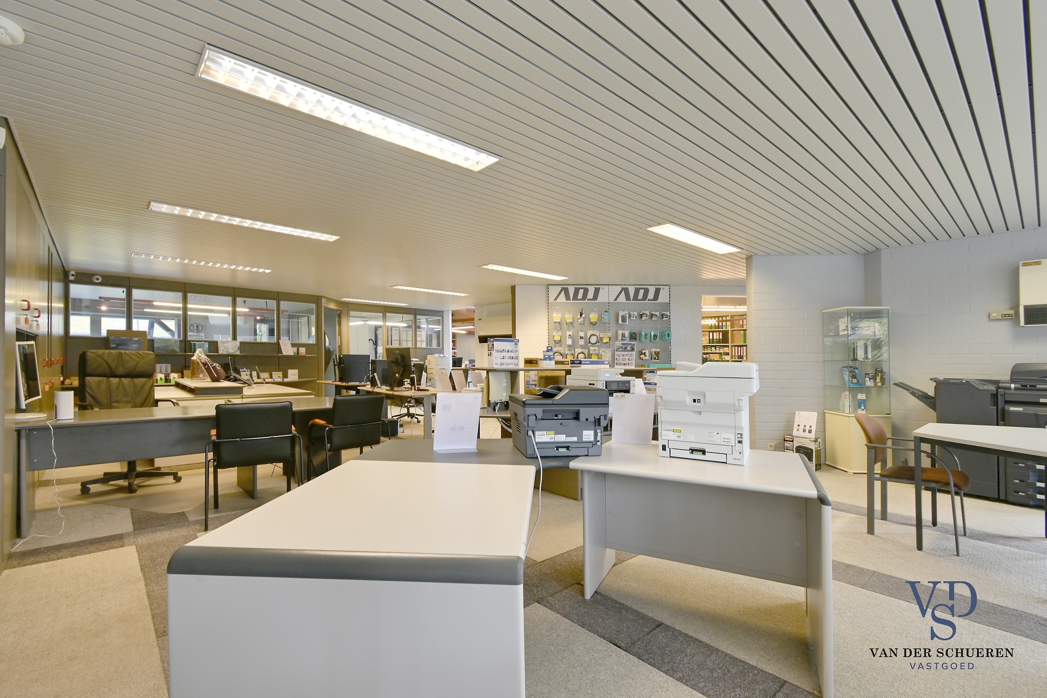 Multifunctionele ruimte 472m² met ruim penthouse van 442m² in Ouwegem - foto 4