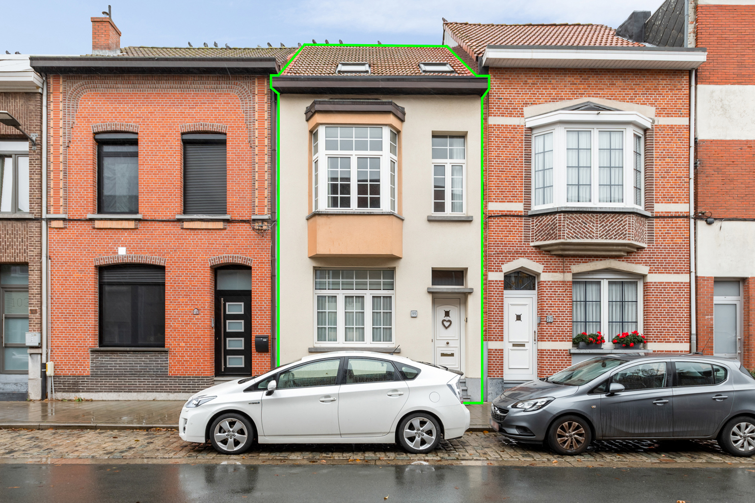 Huis te koop in Merksem met 4 slaapkamers - foto 1