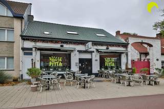 Maison commerciale meublée comme entreprise de restauration à vendre dans le centre du village ! En plein centre de Stabroek se trouve cette maison...