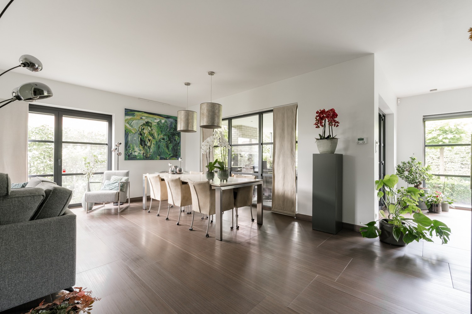 Luxe villa te koop in Neerpelt: moderne architectuur en ruimte in overvloed aan de Beukenlaan. Ideaal voor uw gezin! - foto 4