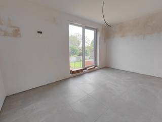 Op het eerste verdiep bevindt zich dit lichtrijke nieuwbouwappartement van 102 m², afgewerkt met oog voor comfort en kwaliteit. De ruime woonkamer...