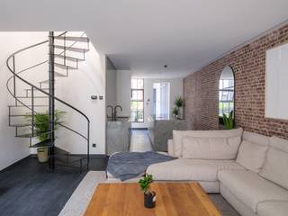 High-end luxury loft in the heart of the city with water viewsThis exceptional loft, featuring two private terraces, underwent a complete renovation...