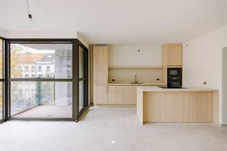 SINT-NIKLAAS - Ben je op zoek naar een gerenoveerd en mooi afgewerkt appartement in het centrum van de stad? Kijk dan snel even verder! OPENKIJKDAG...