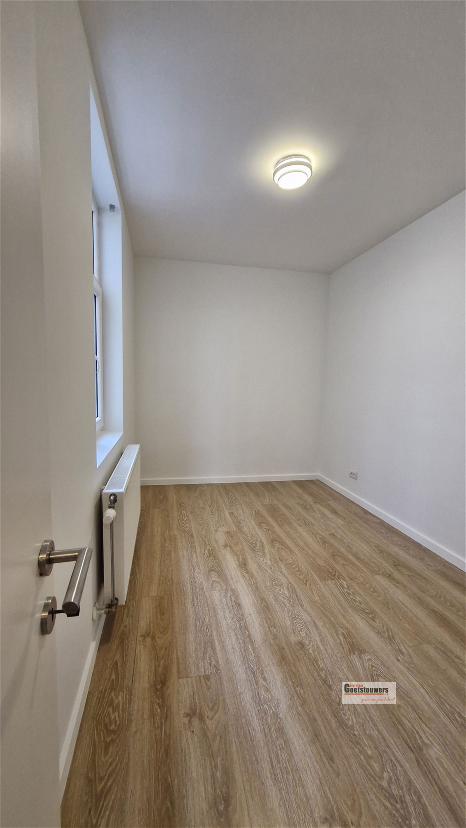 Gerenoveerd app op de 1ste verd. met 2 slaapkamers - foto 5