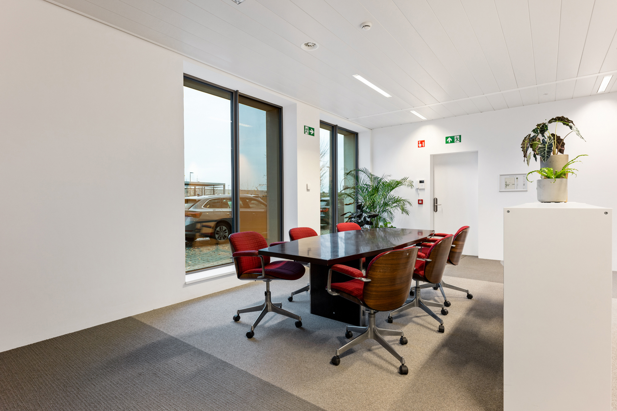 Gelijkvloers kantoor 190 m² te koop aan ’t Eilandje in Antwerpen, met private toegang en vlotte bereikbaarheid - foto 4